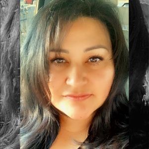 Meet your Posher, Valerie